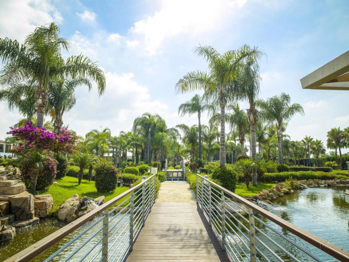 אתר נופש Olympic Lagoon איה נאפה
